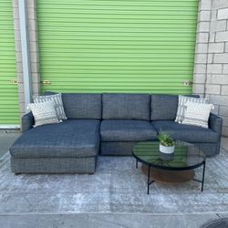 *Free Delivery* Bassett Sectional Couch Sofa