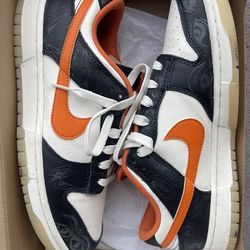 Nike Dunk Low “Halloween”