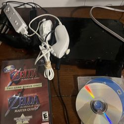 Nintendo Wii with Ocarina Master Wuest Twilight Princess And Wii Sports Resort Theme