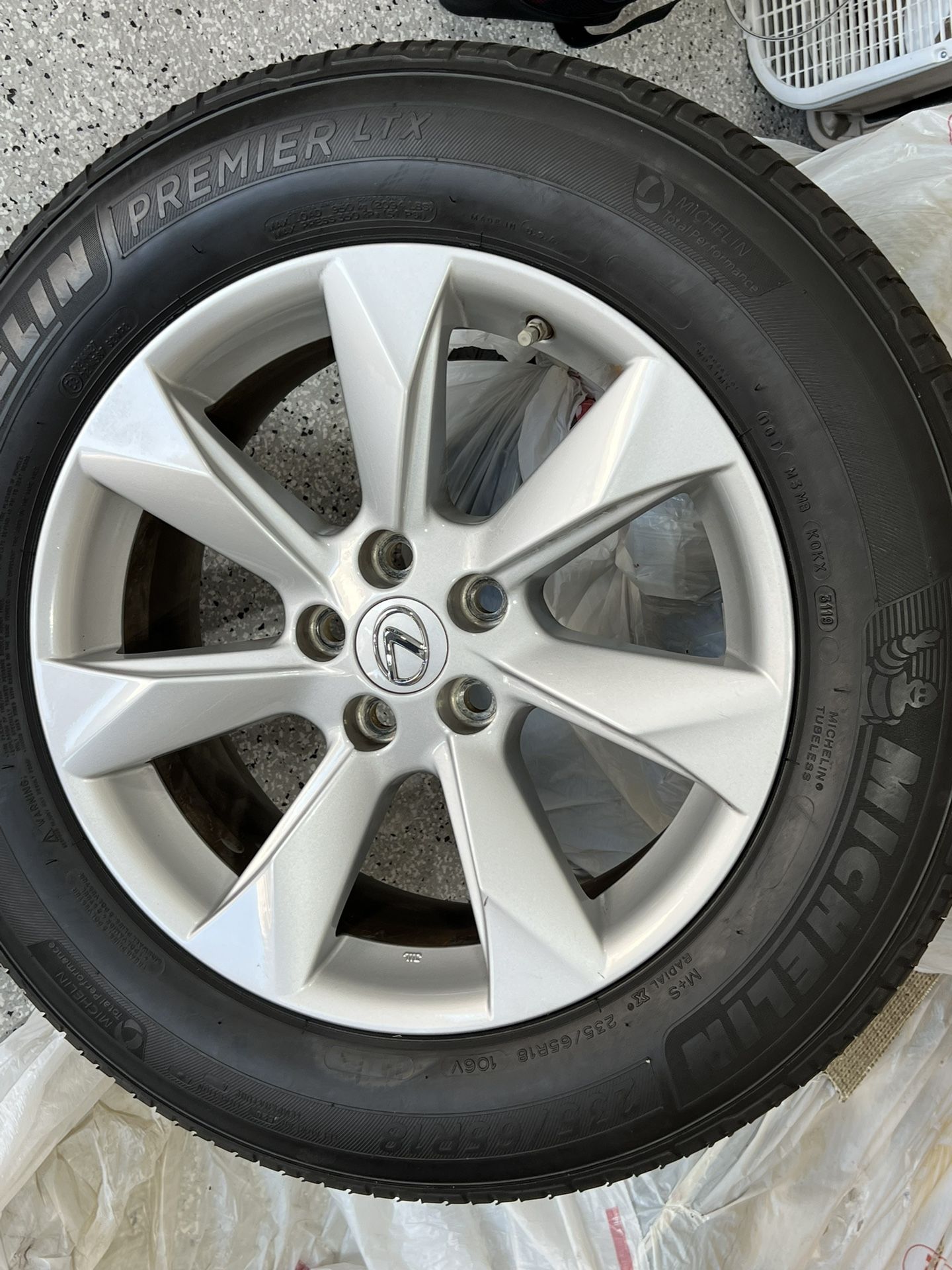 4 OEM Lexus 18” color Silver wheels