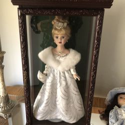 Beautiful Porcelain Dolls And High End Display Case
