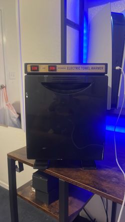 Electric towel warmer