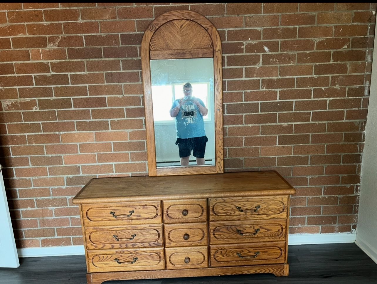 Wooden Oak Dresser w/Matching Mirror