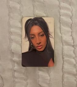 Katseye Lara Beautiful Chaos Soundwave Photocard (Read Description)