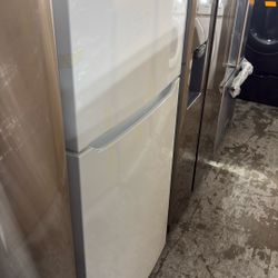 Apartment Size Refrigerator
