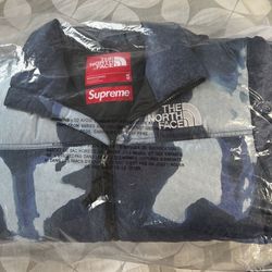 Supreme TNF Nuptse 