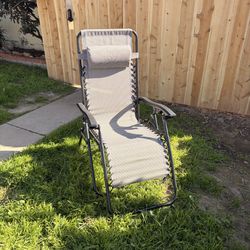 Reclinable chair - Gray