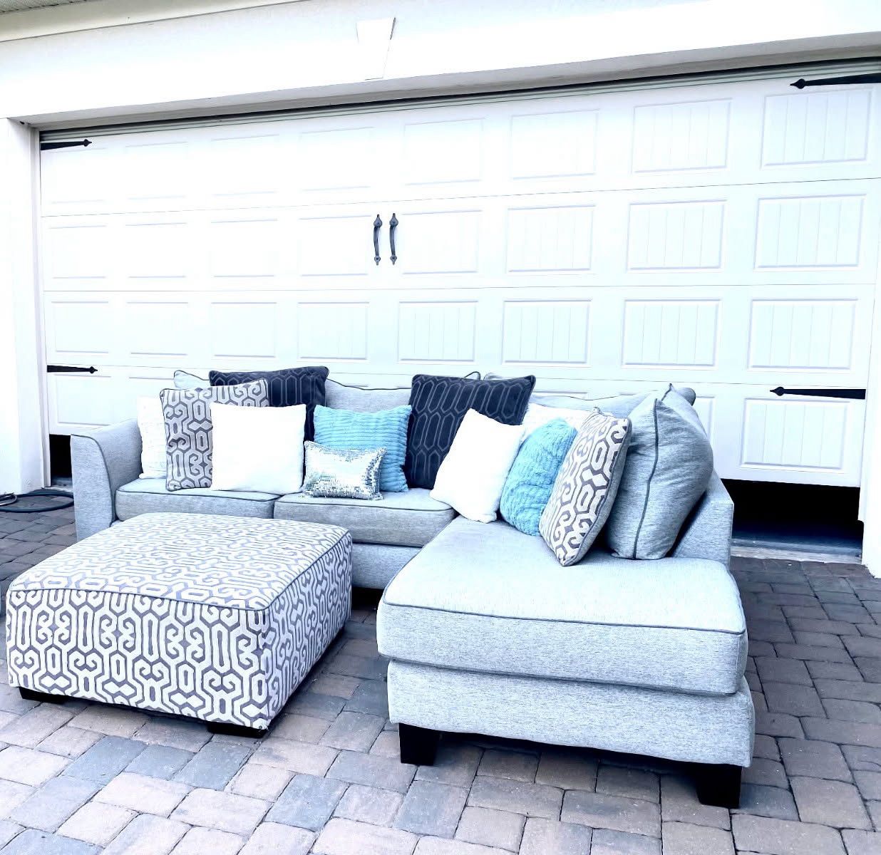 Grey Sectional Sofá