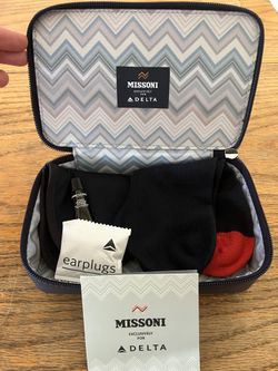 New Missoni X Delta Airlines Amenity Toiletry Travel Bag, Navy Blue With Accessories
