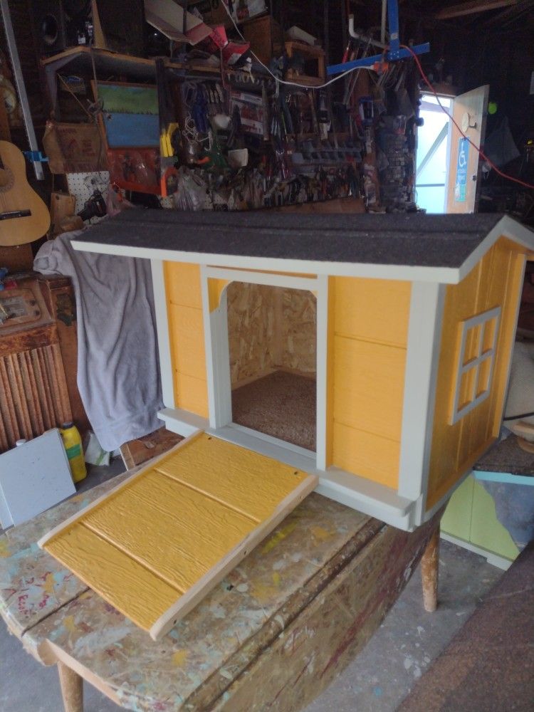 Custom New Dog House For Older Dog Or Tortoise With Ramp $60 Firm Size Small