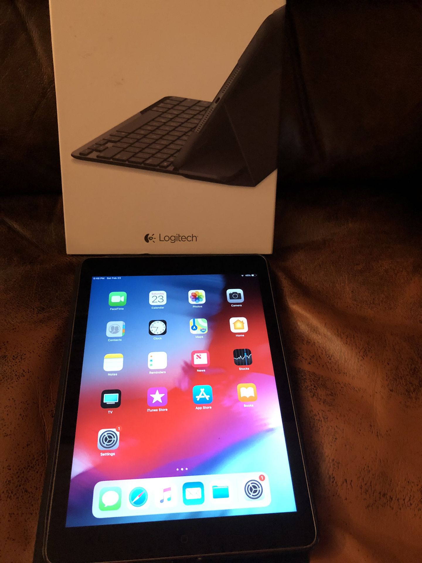iPad Air with 2 cases and keyboard