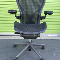 Herman Miller Aeron Size B fully Loaded With Posturefit