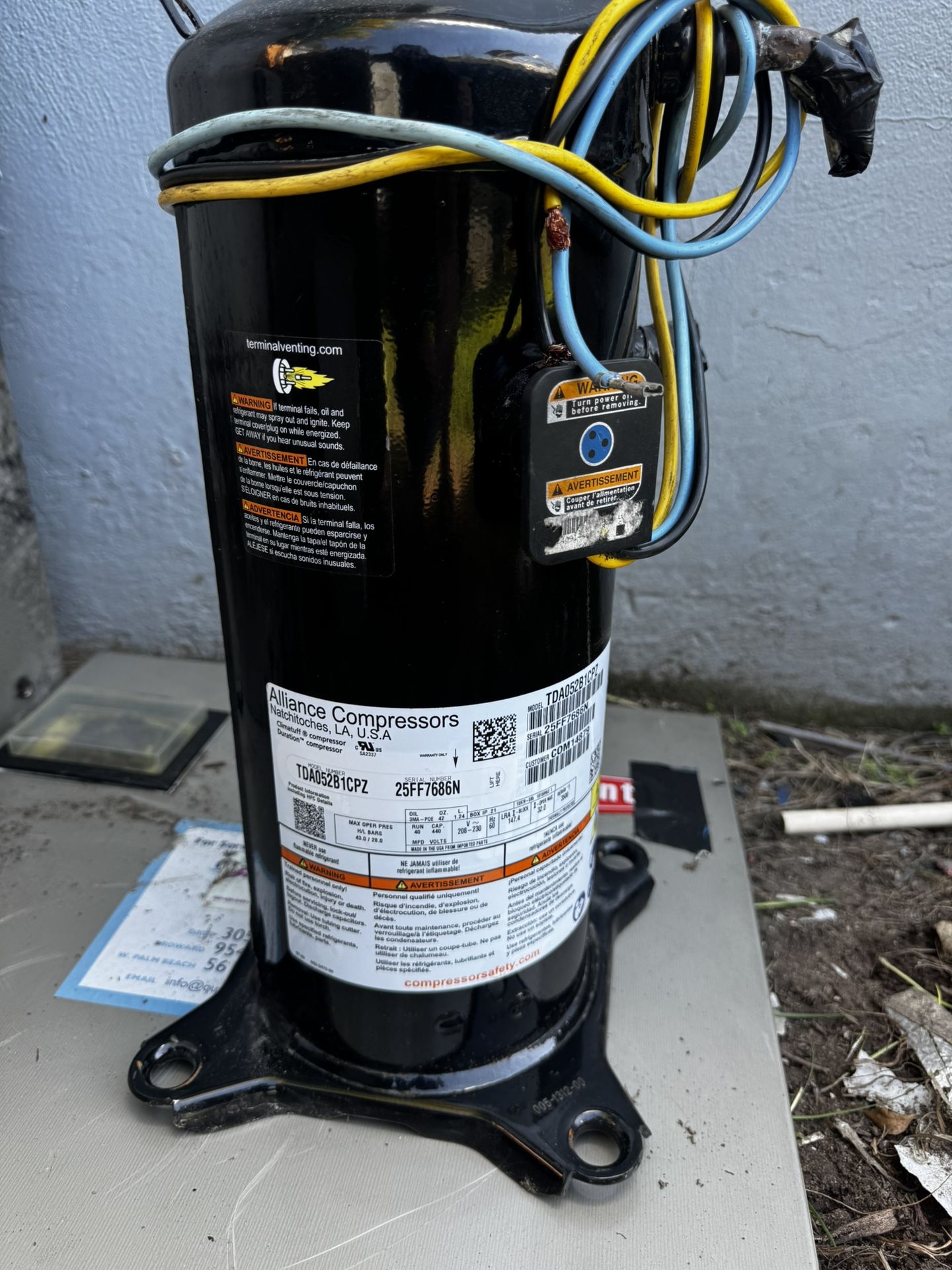 Scroll Compressor With Plug