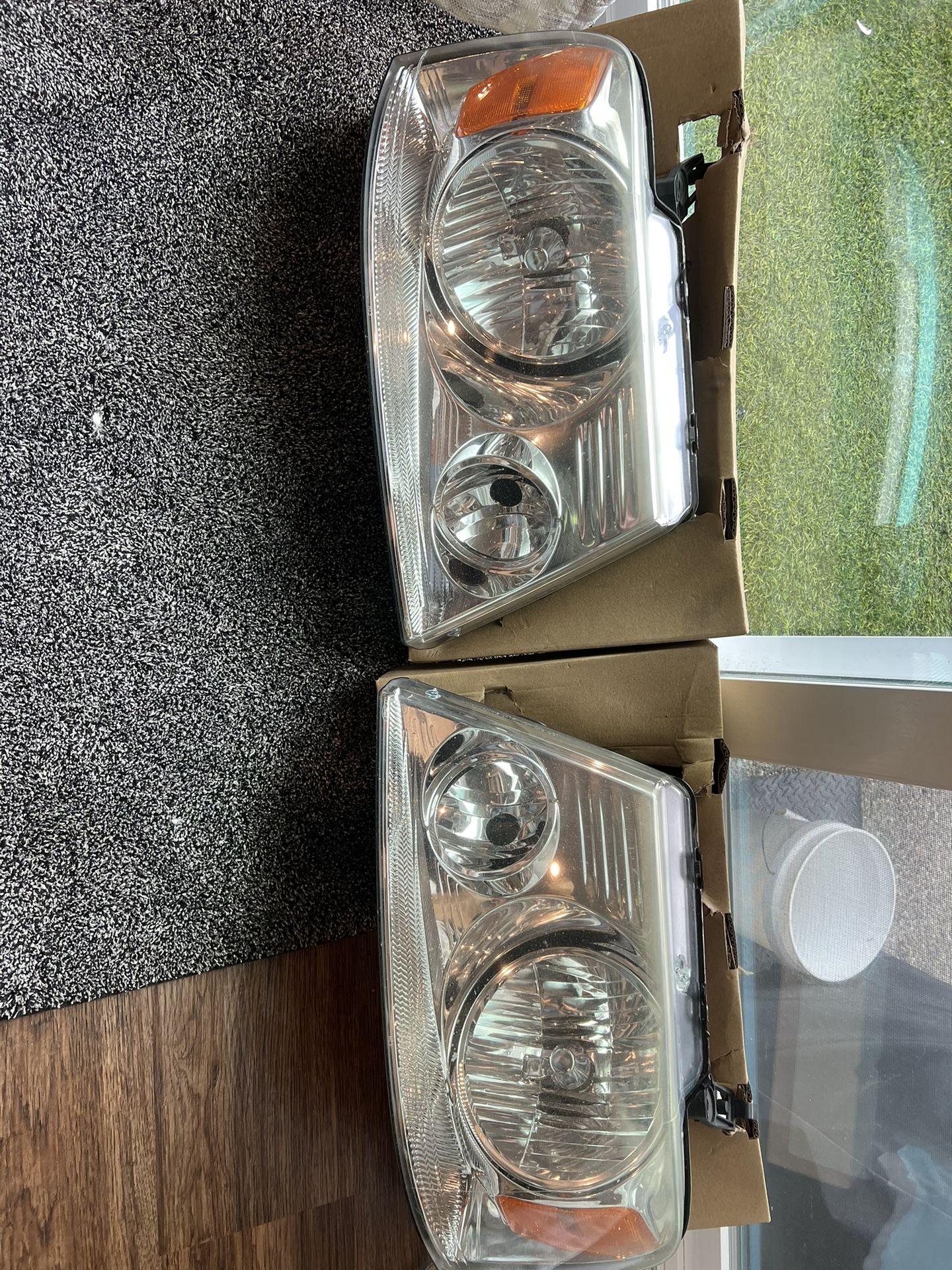 HEADLIGHTS FOR 2006 Ford F150 5.4 XLT OEM