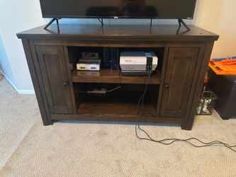 Tv stand
