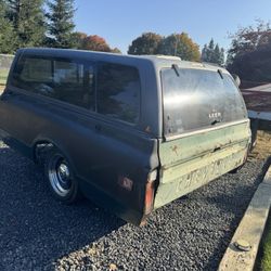 Chevy pick up trailor rolls smooth metal floor