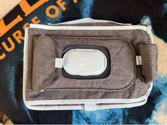 travel baby wipe/necessity carrier