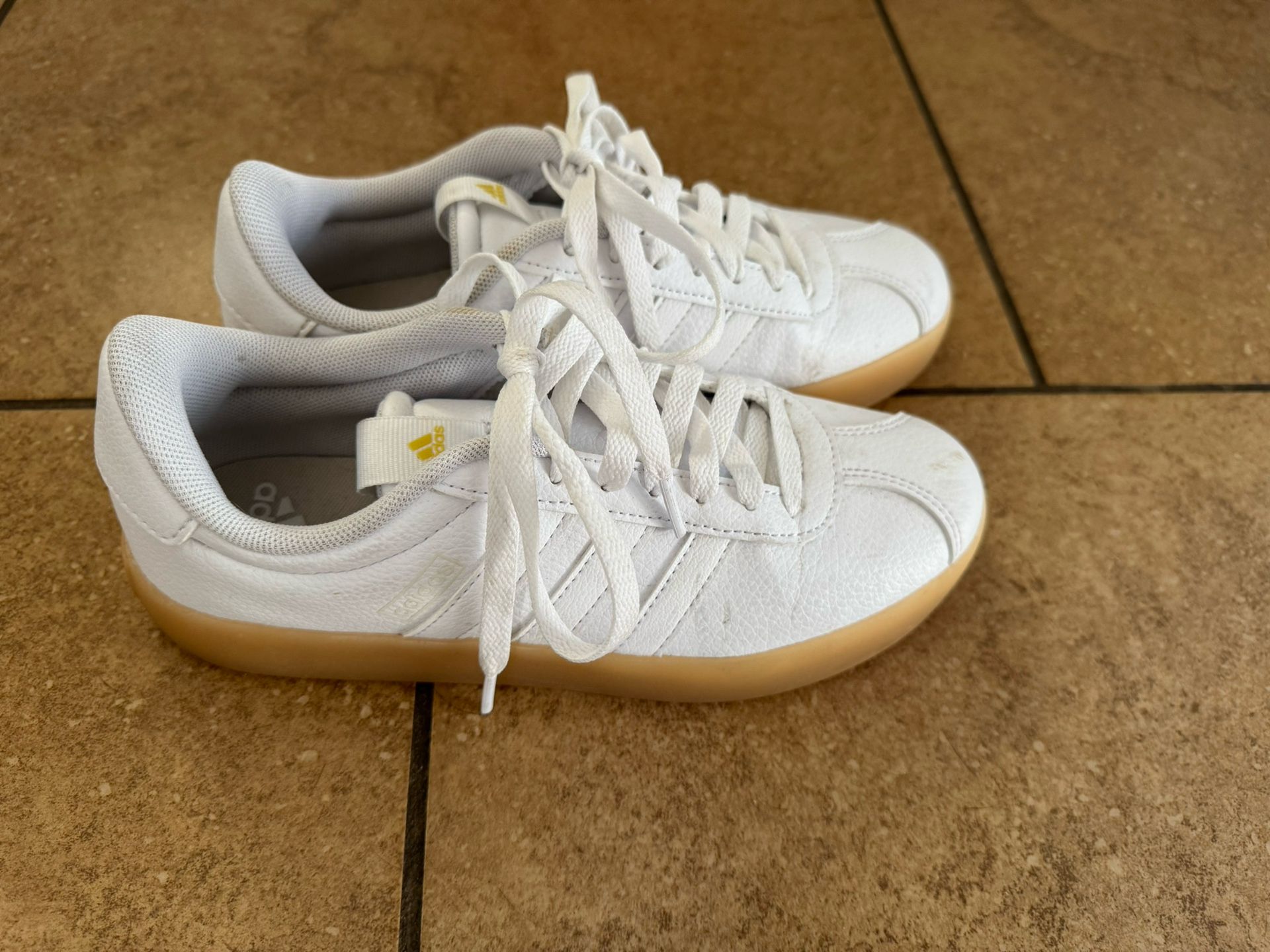 Women’s White Adidas Shoes Size 6