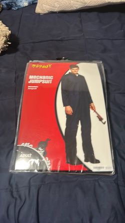 Micheal Myers’s costume, spirit Halloween dark blue, Halloween