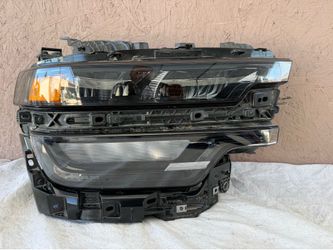 2025 2026 Dodge Ram 2,500 - 3,500 Headlight Right Side - Passenger Side OEM LED Headlamp