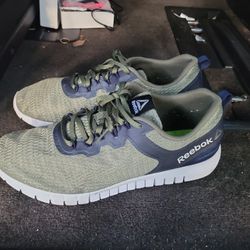 REEBOK MENS SNEAKERS SIZE 13 MENS 