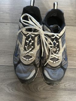 Men’s Nike Tennis Shoes Size 12