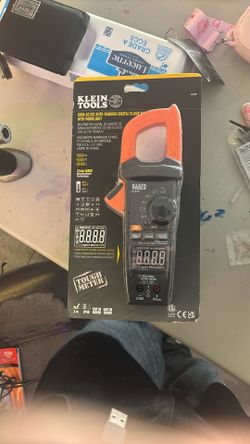 $50$ Klein Tools CL1100 600A Digital Clamp Meter w/ Worklight – Brand New