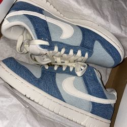 Nike Dunks 