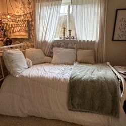 Vintage Twin Jenny Lynd Bed