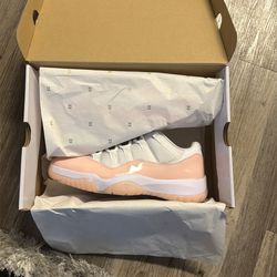 WMNS AIR JORDAN 11 Retro low