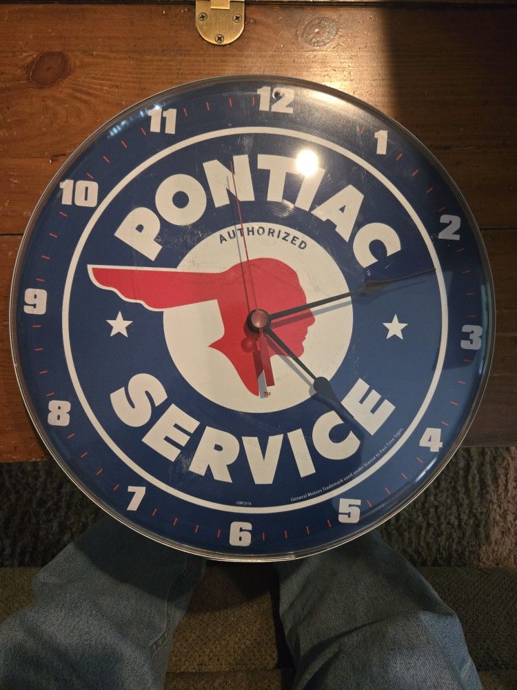 Battery Operated Pontiac Clock