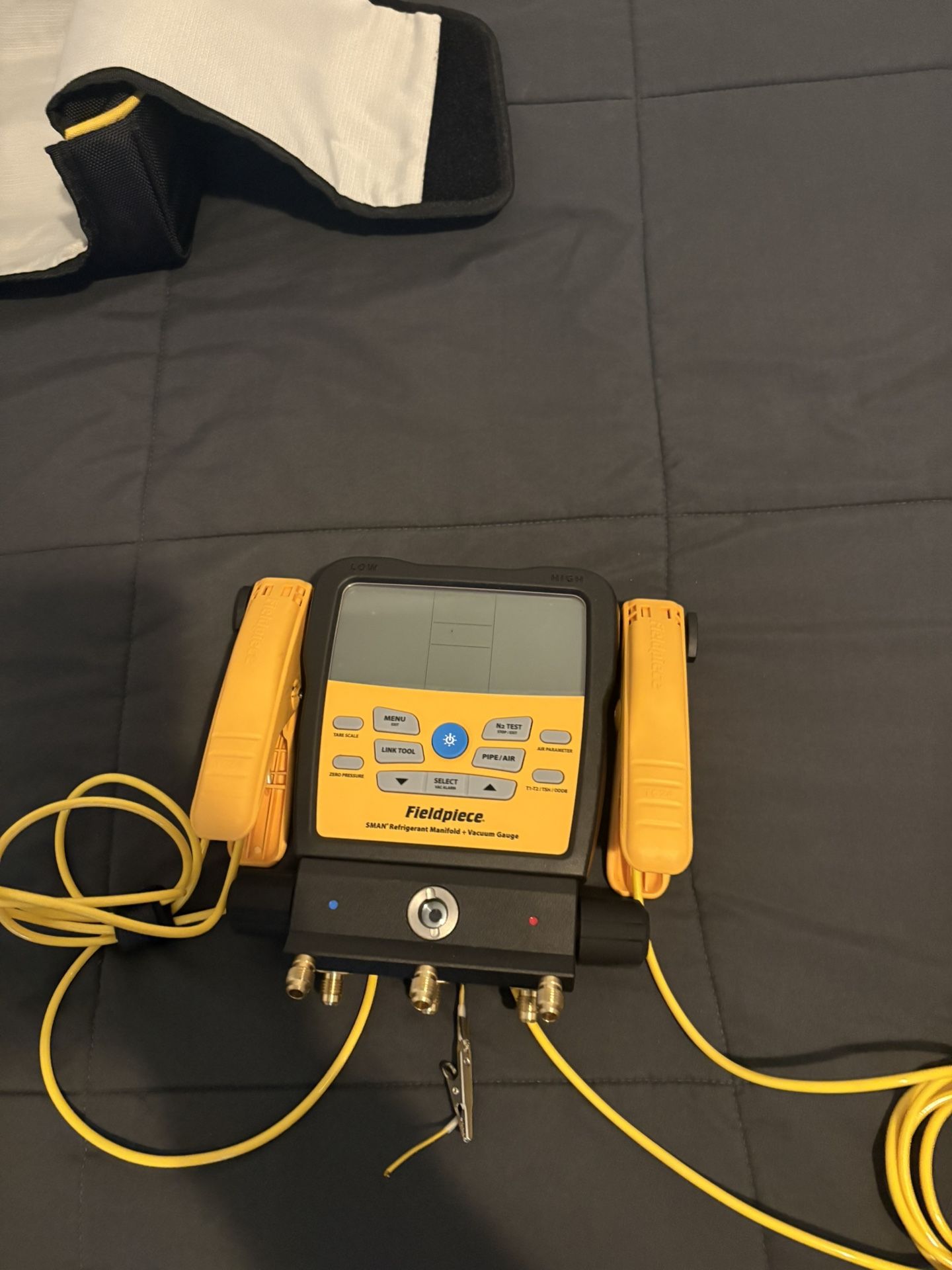 Field piece Manifold Gauges And Temp Probes 