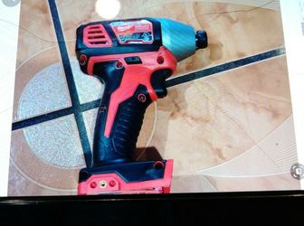 Milwaukee Impact M18