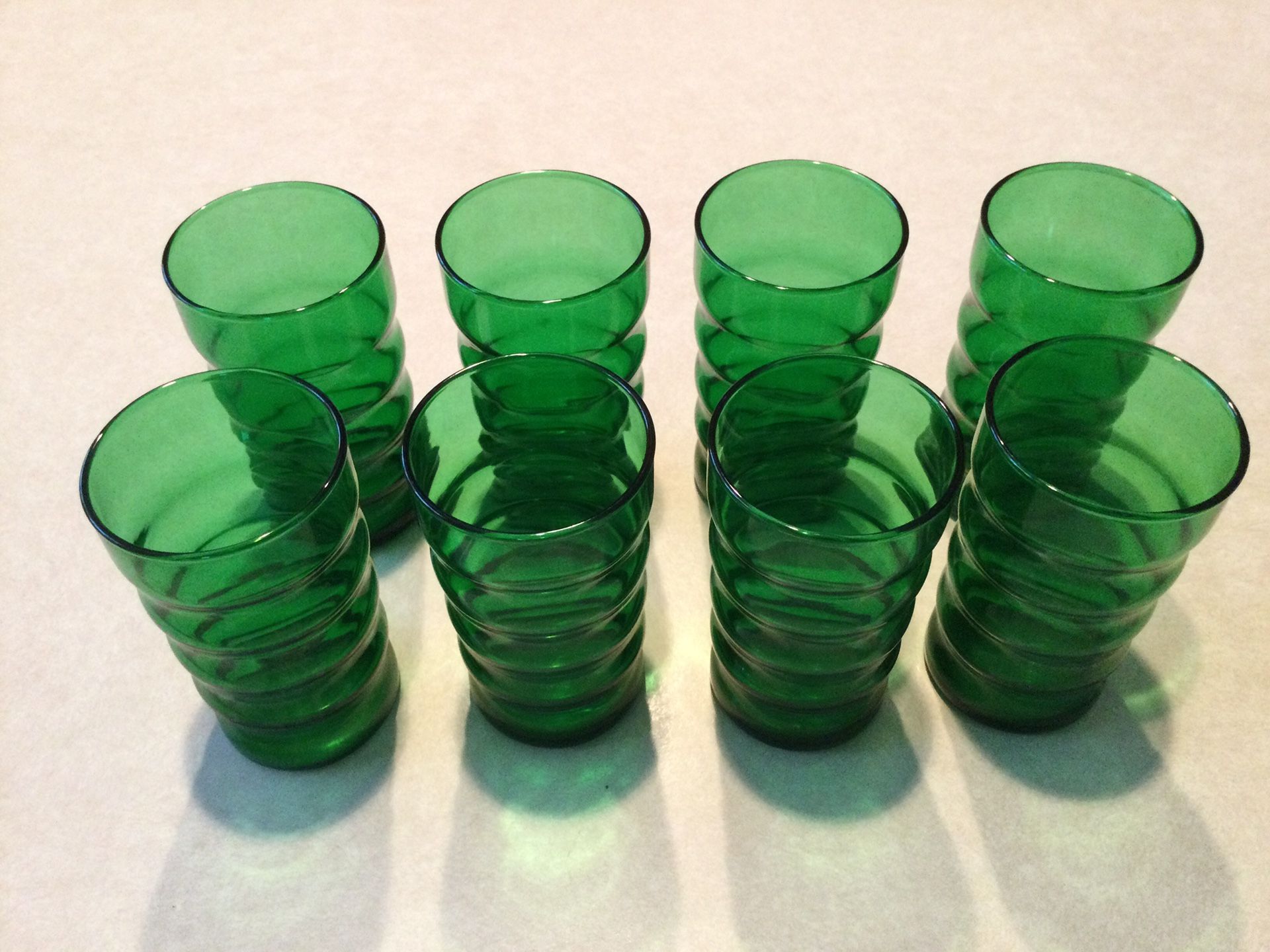 VINTAGE EMERALD GREEN RIBBED GLASSWARE 