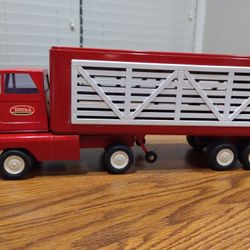 Vintage 1968 Mini Tonka 16" Livestock Van #90