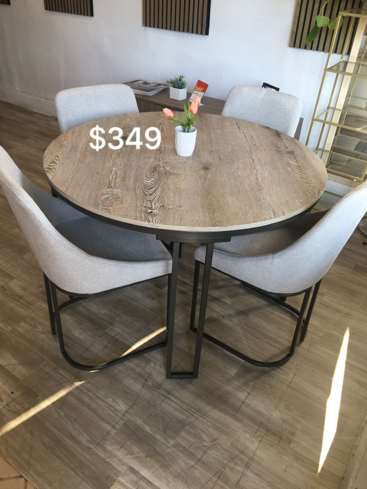 Beautiful! 5-pc Dining Table Set With Grey Fabric Upholstered Chairs 