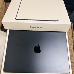 MacBook Air M2 13.6 