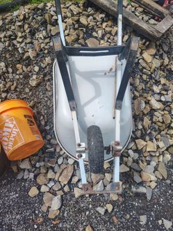 Wheel barrow