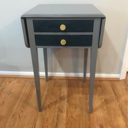 Fully Restored 1960’s Accent Table With Extendable Side Flaps 26x16x16” When Closed , Extends 14” Width When Open . Two Drawers Grey Blue 