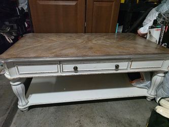 Coffe table and End table Liberty furniture