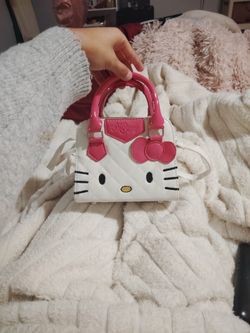 hello kitty purse