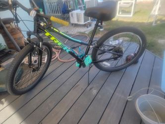 Trek 24 precaliber mountain bike