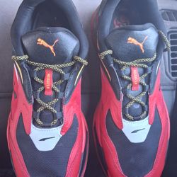 Men's Pumas Size 12