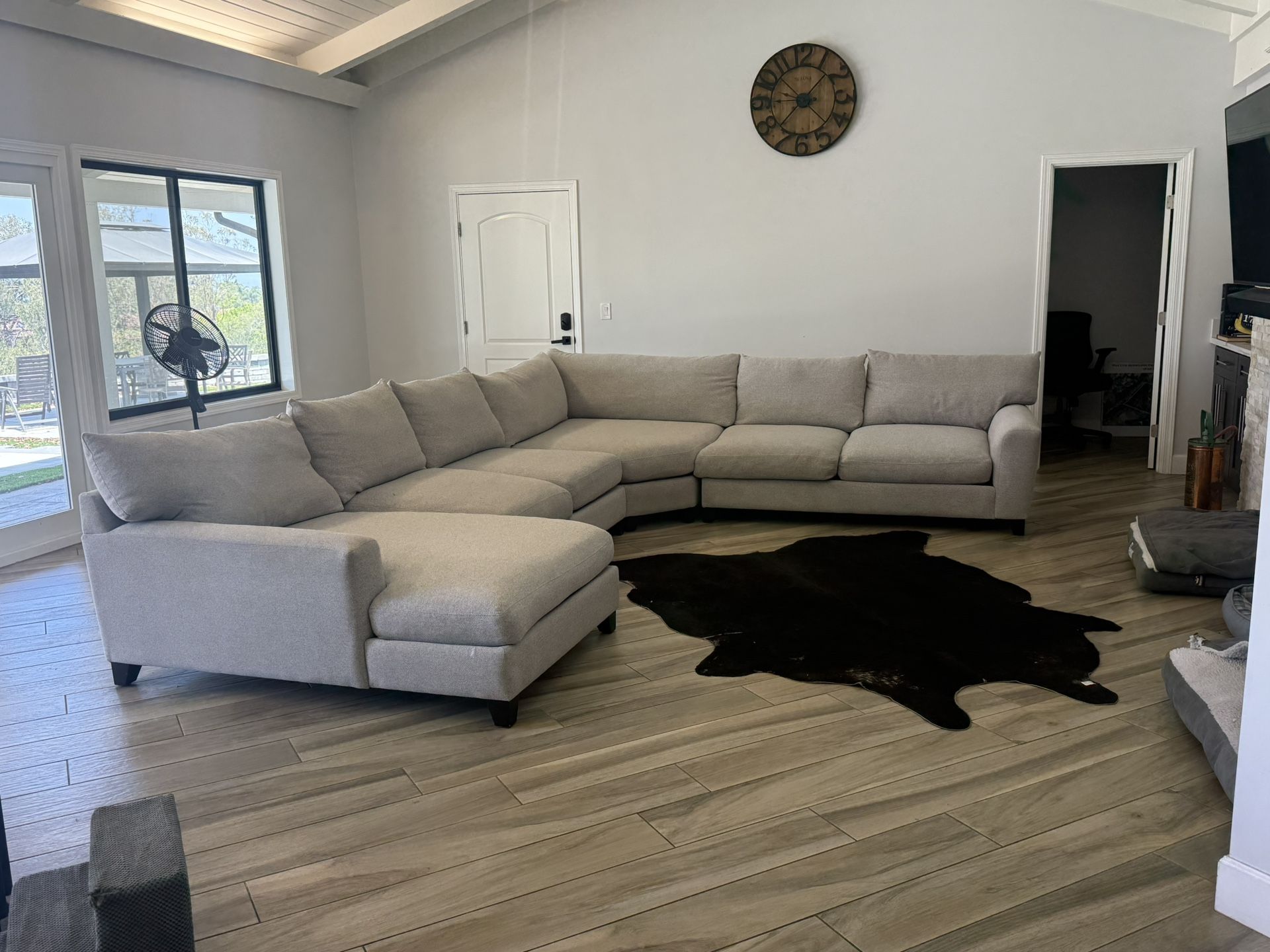 Sectional couch