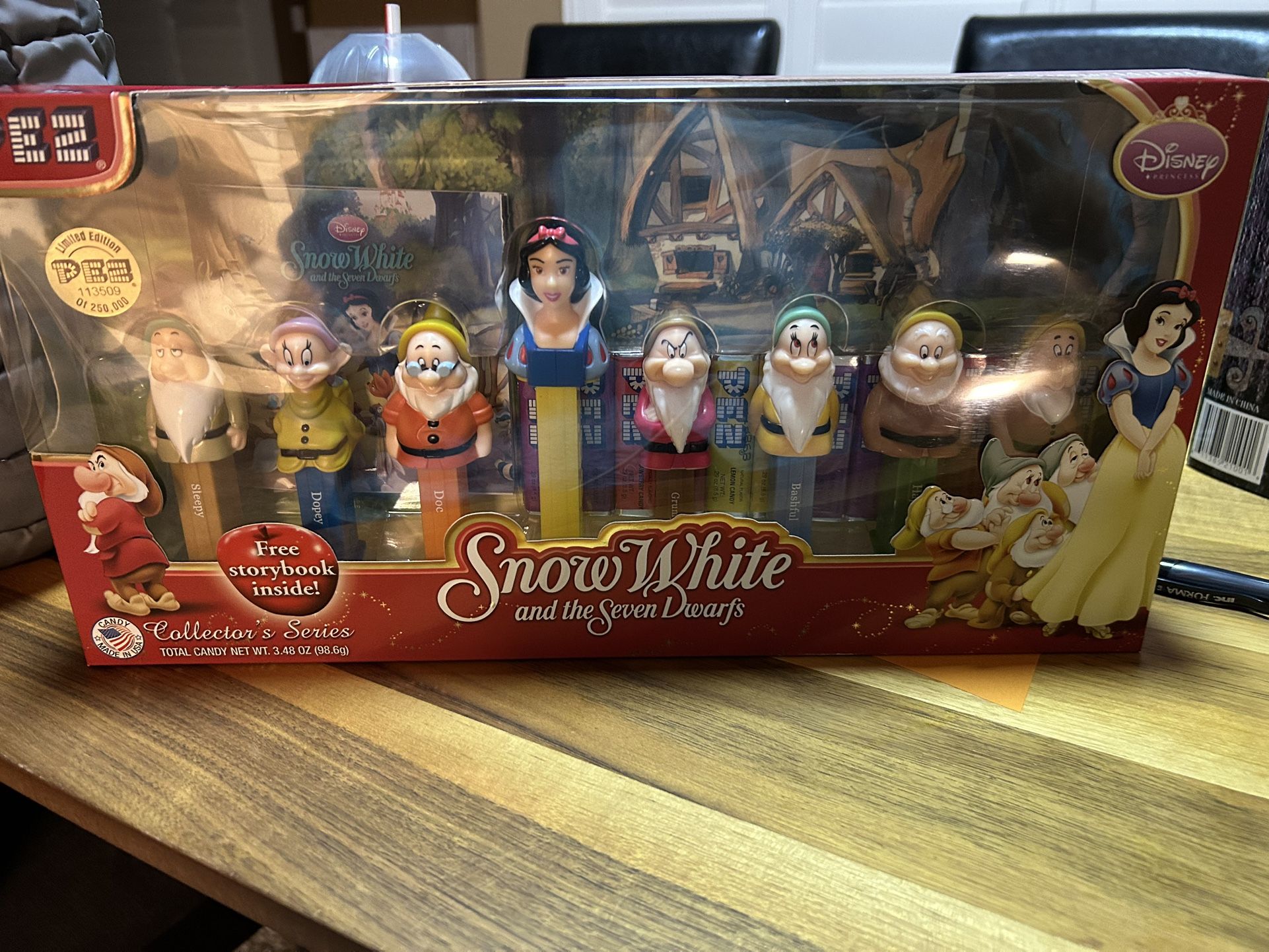 Disney Snow White & the 7 Dwarfs