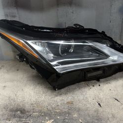 2016 2017 2018 2019 Lexus RX350 Right Passenger Side Headlight OEM