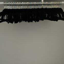 100 Velvet Hangers 