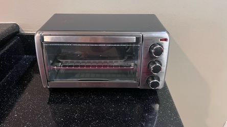 Like NEW Black and Decker Toaster Oven