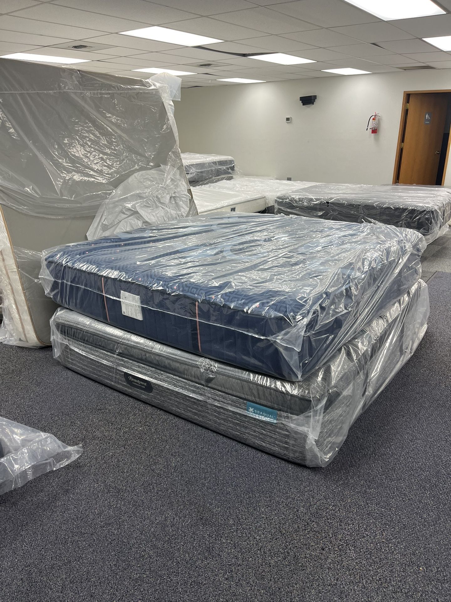 Xmas Sale!! Mattress Clearout! Financing! Delivery!