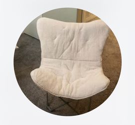 Pink butterfly chair